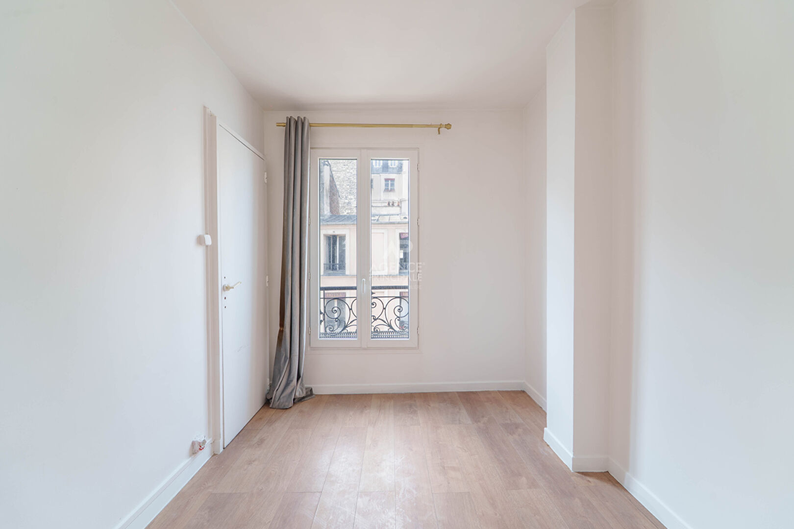 PARIS 18EME - CHARMANT 2 PICES PROXIMIT DE LA MAIRIE 3/7